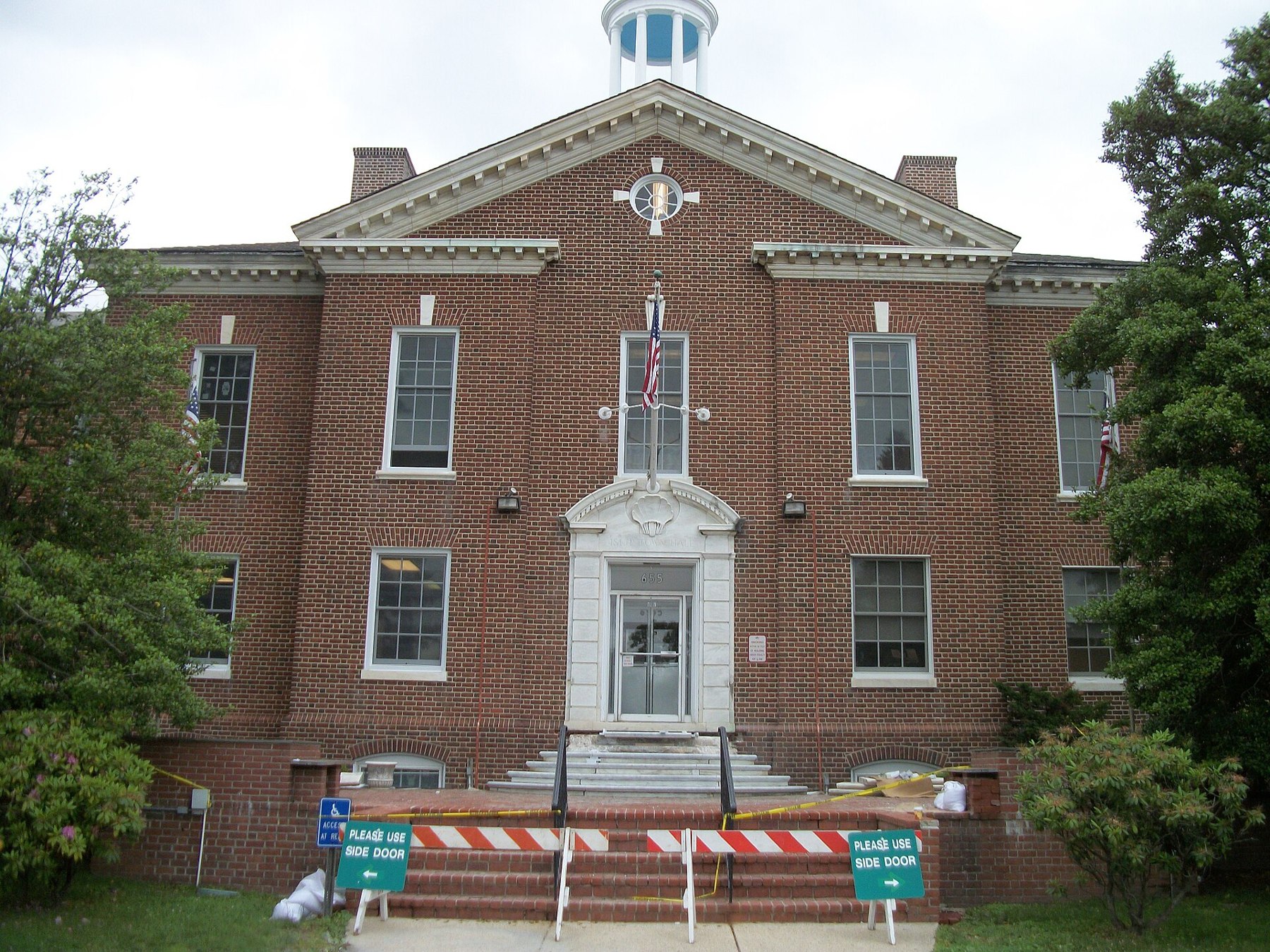 Islip source photograph